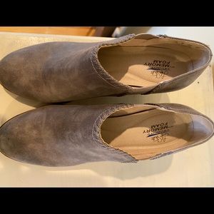 Tan/Brown Suede Booties